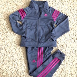 Girls Adidas grey & pink 2 piece track suit sz6